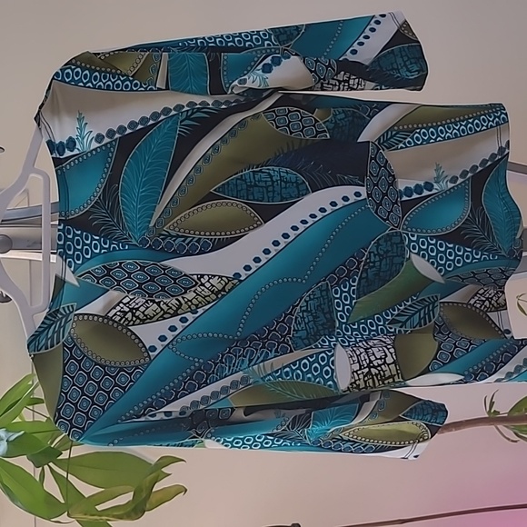 Top strechy vibrant.colors - Picture 4 of 4